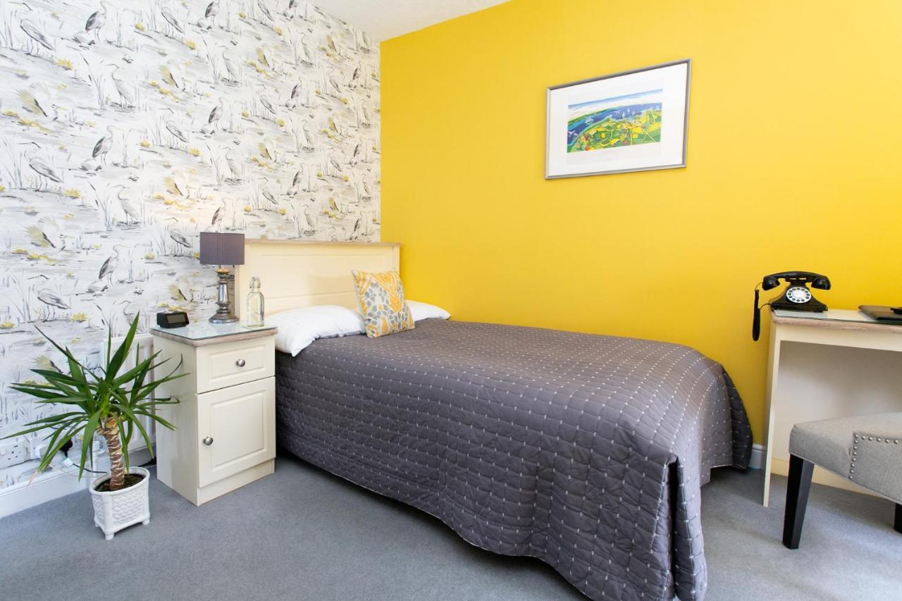 Shelleven Guest House Бангор Экстерьер фото